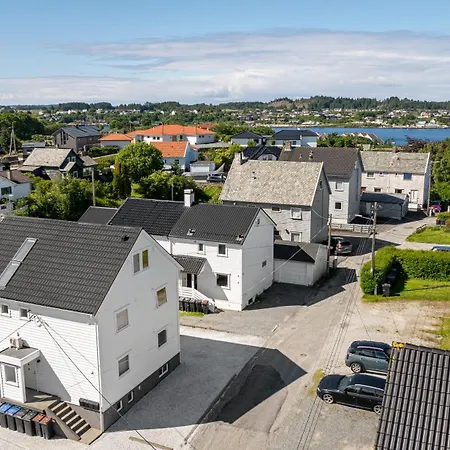 Appartement Modern With Wifi And New Furniture - Free Parking - 3