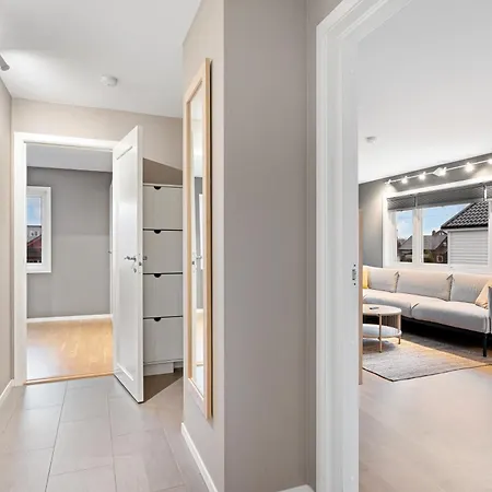 Modern With Wifi And New Furniture - Free Parking - 3